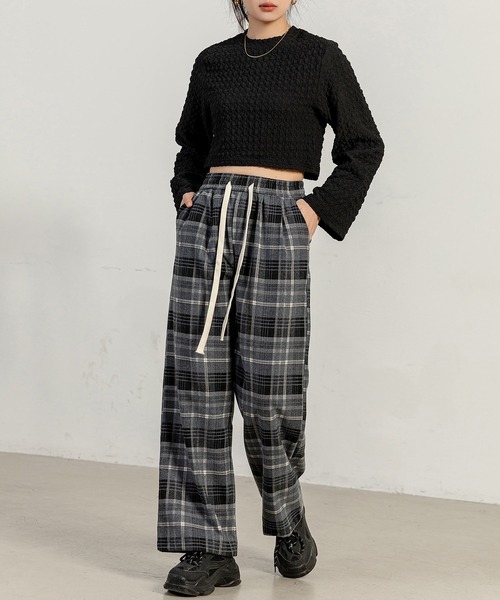 DAY CLOSET（デイ クローゼット）の「【大きいサイズ有/滑らかツイル微起毛/調節紐付き】チェック柄ストレートイージーワイドパンツ（その他パンツ・レディース・レッド/オレンジ/グレー/グレイッシュベージュ/ブラック・S/L/XL/M）」の16枚目の写真