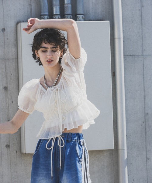 PAGEBOY（ページボーイ）の「アソートレースアップブラウス（シャツ/ブラウス・レディース・ブラック系その他/ブルー/ブラック/ホワイト/ライム・FREE）」の17枚目の写真