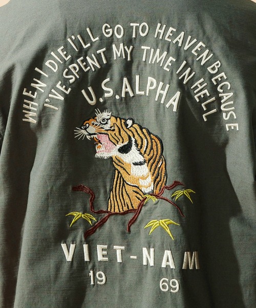 Alpha Industries（アルファインダストリーズ）の「ユーティリティシャツ/スーベニア刺繍 長袖（SOUVENIR）（シャツ/ブラウス・メンズ・ブラック/オリーブ/グレー・MEDIUM/LARGE/X-LARGE）」の20枚目の写真