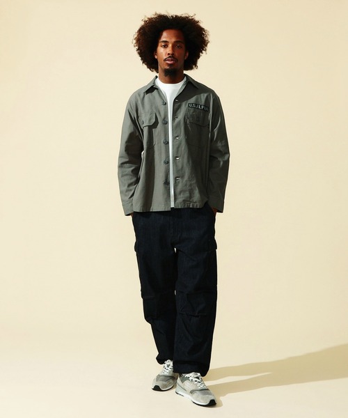 Alpha Industries（アルファインダストリーズ）の「ユーティリティシャツ/スーベニア刺繍 長袖（SOUVENIR）（シャツ/ブラウス・メンズ・ブラック/オリーブ/グレー・MEDIUM/LARGE/X-LARGE）」の9枚目の写真