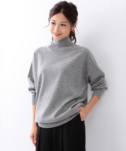 Demi-Luxe BEAMS（デミルクス ビームス）の「【BAILA1月号掲載】Demi-Luxe BEAMS / ハイネック ドロップショルダー ニット（ニット/セーター・レディース・オフホワイト/グレー・ONE SIZE）」の21枚目の写真
