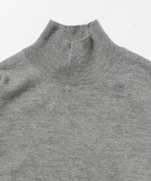 Demi-Luxe BEAMS（デミルクス ビームス）の「【BAILA1月号掲載】Demi-Luxe BEAMS / ハイネック ドロップショルダー ニット（ニット/セーター・レディース・オフホワイト/グレー・ONE SIZE）」の9枚目の写真