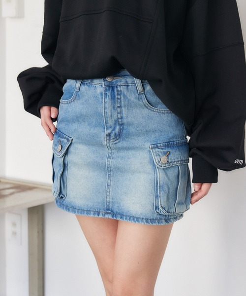 ENVYM（アンビー）の「カーゴポケットデニムスカート（スカート・レディース・ブルー・SMALL/MEDIUM）」の13枚目の写真
