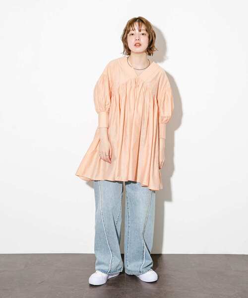 KBF（ケイビーエフ）の「ボリュームギャザーミニワンピース