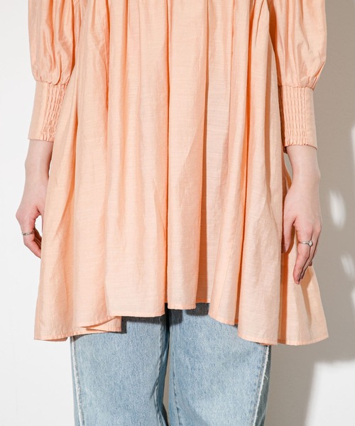 KBF(ケイビーエフ)の「ボリュームギャザーミニワンピース(ワンピース・レディース・ブラック/オレンジ系その他/ライトベージュ/ブルー系その他・ONE)」の20枚目の写真