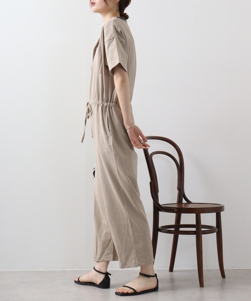 atONE(アットワン)の「atONE Vネックオールインワンパンツ(サロペット/オーバーオール・レディース・ブラック/グレイッシュベージュ/ライトブラウン・LL~3L/M-L/4L~5L)」の13枚目の写真