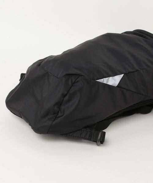 THE NORTH FACE(ザノースフェイス)の「【THE NORTH FACE/ザ ノースフェイス】MARTIN WING LT(バックパック/リュック・メンズ・ブラック・FREE)」の3枚目の写真