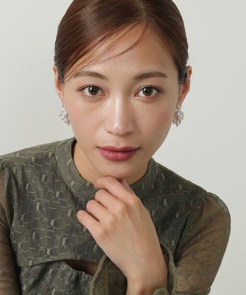 Kana(カナ)の「パール シャンデリア ピアス 結婚式 パーティー(ピアス(両耳用)・レディース・シルバー/ゴールド・フリー)」の8枚目の写真