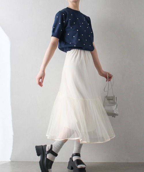 SpRay(スプレイ)の「ハート刺繍ショートスリーブニット(ニット/セーター・レディース・アイボリー/ネイビー/ライトベージュ/ブラック・FREE)」の5枚目の写真