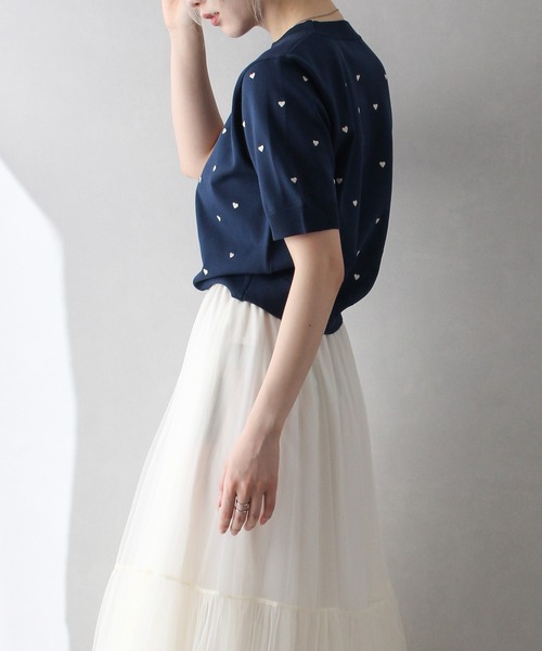 SpRay(スプレイ)の「ハート刺繍ショートスリーブニット(ニット/セーター・レディース・アイボリー/ネイビー/ライトベージュ/ブラック・FREE)」の16枚目の写真