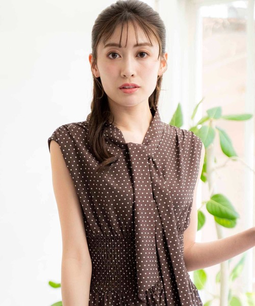 NOELA(ノエラ)の「ドットボウタイワンピース(ワンピース・レディース・ブラック/ブラウン/オフホワイト・S/M)」の15枚目の写真