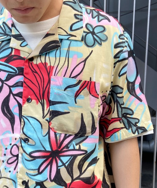 VOLCOM（ボルコム）の「VOLCOM/ボルコム 半袖シャツ 総柄 フラワー ボタニカル 陰陽マーク A0422400（シャツ/ブラウス・メンズ・ブラック/マルチ・M/L）」の19枚目の写真