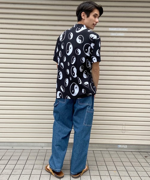 VOLCOM（ボルコム）の「VOLCOM/ボルコム 半袖シャツ 総柄 フラワー ボタニカル 陰陽マーク A0422400（シャツ/ブラウス・メンズ・ブラック/マルチ・M/L）」の8枚目の写真