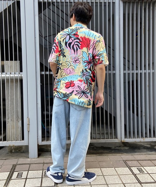 VOLCOM（ボルコム）の「VOLCOM/ボルコム 半袖シャツ 総柄 フラワー ボタニカル 陰陽マーク A0422400（シャツ/ブラウス・メンズ・ブラック/マルチ・M/L）」の16枚目の写真