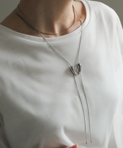 select MOCA（セレクトモカ）の「U字ループタイネックレス（ネックレス・レディース・ゴールド/シルバー・FREE）」の9枚目の写真