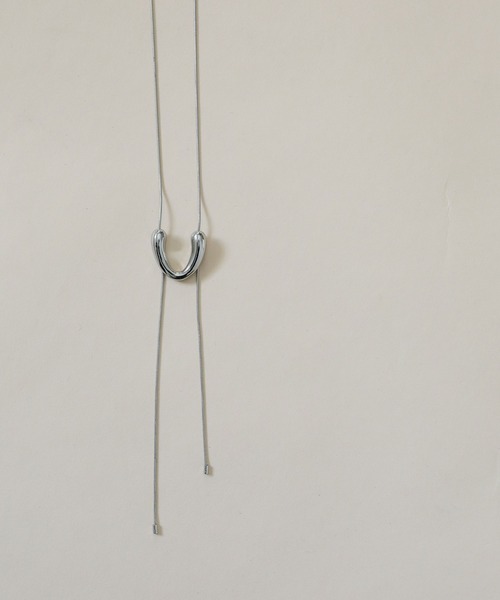select MOCA（セレクトモカ）の「U字ループタイネックレス（ネックレス・レディース・ゴールド/シルバー・FREE）」の8枚目の写真