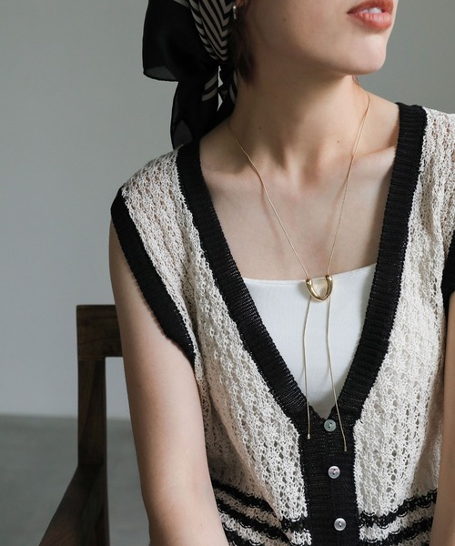 select MOCA（セレクトモカ）の「U字ループタイネックレス（ネックレス・レディース・ゴールド/シルバー・FREE）」の14枚目の写真
