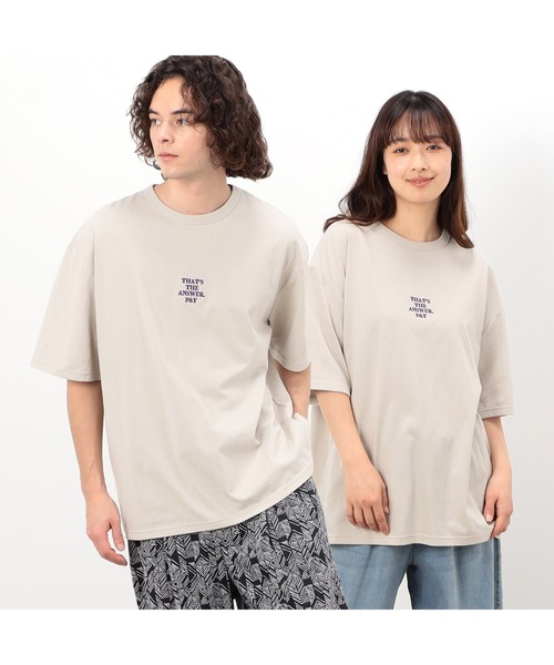 Purple&Yellow（パープルアンドイエロー）の「刺繍×プリント半袖Ｔシャツ（Tシャツ/カットソー・メンズ・ホワイト/ブラック/ブルー/グレイッシュベージュ・SMALL/MEDIUM/LARGE）」の3枚目の写真