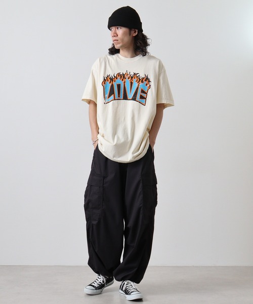 MODISH GAZE(モディシュガゼ)の「MODISH GAZE LOVEロゴプリント ピグメント加工 ビッグシルエットTシャツ 半袖(Tシャツ/カットソー・メンズ・ネイビー/スミクロ/アイボリー・F)」の7枚目の写真