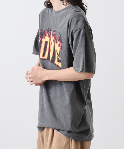 MODISH GAZE(モディシュガゼ)の「MODISH GAZE LOVEロゴプリント ピグメント加工 ビッグシルエットTシャツ 半袖(Tシャツ/カットソー・メンズ・ネイビー/スミクロ/アイボリー・F)」の11枚目の写真