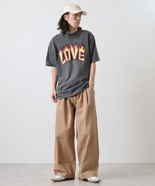 MODISH GAZE(モディシュガゼ)の「MODISH GAZE LOVEロゴプリント ピグメント加工 ビッグシルエットTシャツ 半袖(Tシャツ/カットソー・メンズ・ネイビー/スミクロ/アイボリー・F)」の13枚目の写真