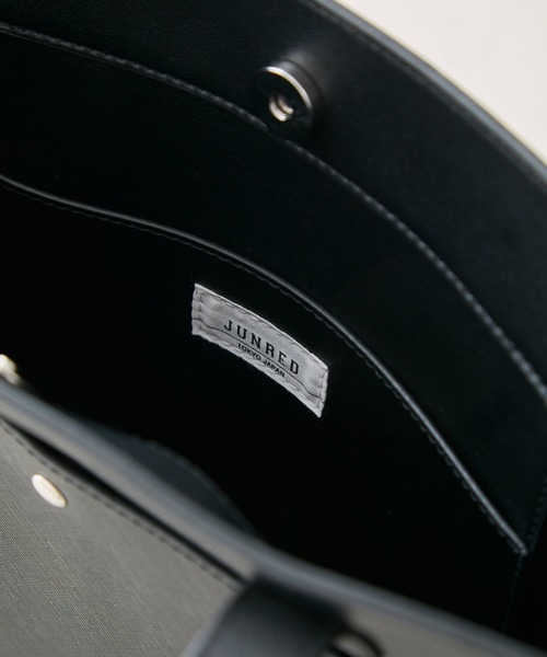 JUNRED（ジュンレッド）の「【 追加生産 】シンセティックレザーコンビトートバック（トートバッグ・メンズ・ブラック/ネイビー・FREE）」の9枚目の写真