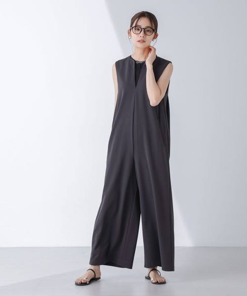 NANO universe（ナノユニバース）の「AtPARK＆DAILYWEAR/カットジョーゼットサロペ（サロペット/オーバーオール・レディース・ベージュ/チャコール・M/S）」の2枚目の写真