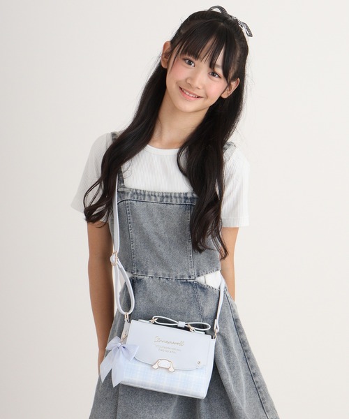 sanrio(サンリオ)の「【サンリオ】キャラクタープレート チェック リボン リボンモチーフ持ち手 合皮 ショルダー(ショルダーバッグ・キッズ・ブラック系その他/ベージュ系その他/ブルー系その他/ベージュ系その他2・FREE)」の4枚目の写真