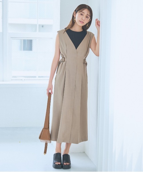 mysty woman(ミスティウーマン)の「サイドタブジャンスカ 135839(ジャンパースカート・レディース・チャコールグレー/ダークブラウン/ベージュ・FREE)」の9枚目の写真