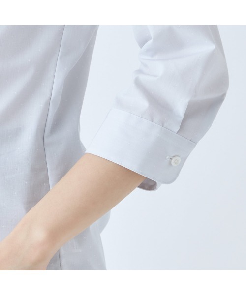 SUIT SELECT(スーツセレクト)の「【SL/七分袖】レギュラーワンピースカラーブラウス/TOUGH BUTTON・NON IRON(シャツ/ブラウス・レディース・ホワイト/ライトグレー・S/LL/M/L)」の7枚目の写真