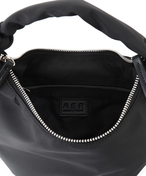 ADAM ET ROPE'(アダムエロペ)の「【サステナブル・WEB限定】ワンハンドル結びミニバッグ(ハンドバッグ・レディース・レッド/シルバー/ブラック・FREE)」の20枚目の写真