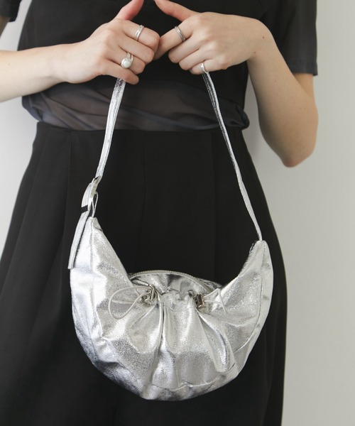 Solace（ソレイス）の「ドロストデザインハーフムーンバッグ（ハンドバッグ・レディース・ブルー/シルバー/ブラック・FREE）」の4枚目の写真