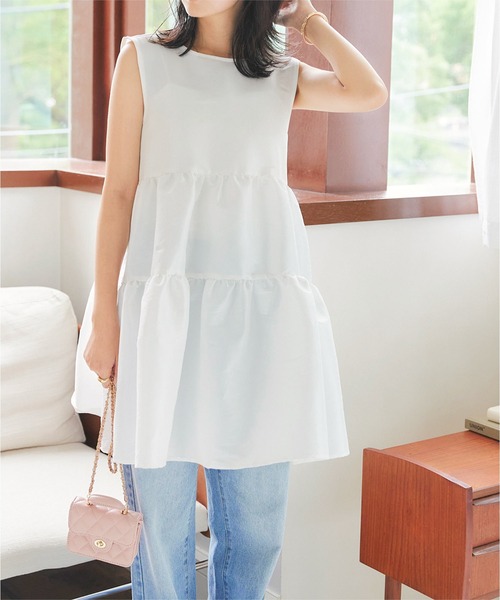 KOBE LETTUCE(コウベレタス)の「バックリボンボリューミーティアードシャイニーチュニック(チュニック・レディース・ホワイト/ブラック・M)」の3枚目の写真