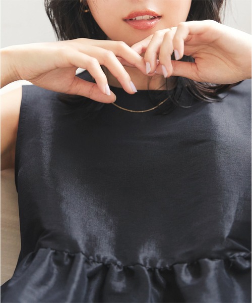 KOBE LETTUCE(コウベレタス)の「バックリボンボリューミーティアードシャイニーチュニック(チュニック・レディース・ホワイト/ブラック・M)」の9枚目の写真