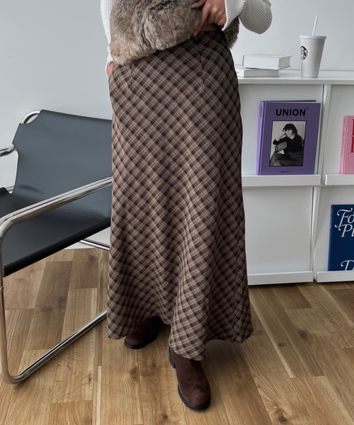 SHAGGIE（シャギー）の「チェック柄ロングスカート（スカート・レディース・ブラウン/ネイビー/ブラック・FREE）」の9枚目の写真