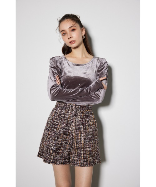 rienda（リエンダ）の「ビジューベロアクロップドトップス（Tシャツ/カットソー・レディース・ブラック/ライトブラウン/ブルー・FREE）」の21枚目の写真