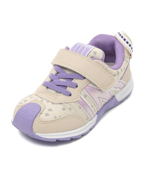 IFME（イフミー）の「KIDS｜IFME joob 細ベルトハート柄スニーカー（スニーカー・キッズ・ブラック/ベージュ・20.0cm/19.0cm/18.0cm/17.0cm/17.5cm/16.5cm/16.0cm/15.0cm/19.5cm/20.5cm/15.5cm/18.5cm/21.0cm）」の4枚目の写真