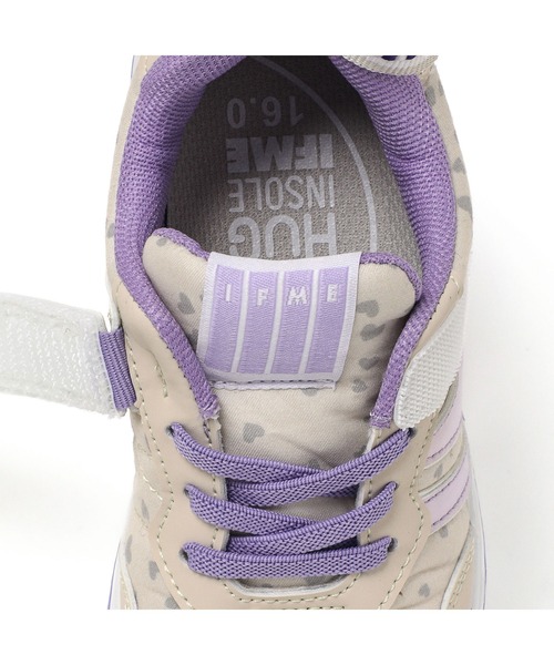 IFME（イフミー）の「KIDS｜IFME joob 細ベルトハート柄スニーカー（スニーカー・キッズ・ブラック/ベージュ・20.0cm/19.0cm/18.0cm/17.0cm/17.5cm/16.5cm/16.0cm/15.0cm/19.5cm/20.5cm/15.5cm/18.5cm/21.0cm）」の8枚目の写真