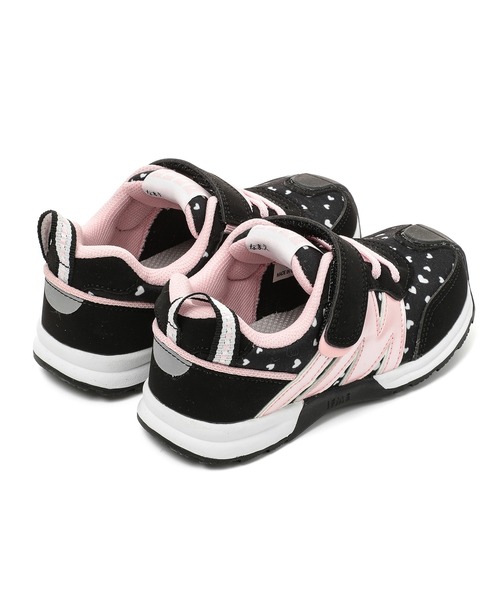 IFME（イフミー）の「KIDS｜IFME joob 細ベルトハート柄スニーカー（スニーカー・キッズ・ブラック/ベージュ・20.0cm/19.0cm/18.0cm/17.0cm/17.5cm/16.5cm/16.0cm/15.0cm/19.5cm/20.5cm/15.5cm/18.5cm/21.0cm）」の11枚目の写真