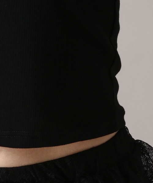 FOREVER 21(フォーエバー トゥエンティーワン)の「【2024FW】コンパクトトップス(Tシャツ/カットソー・レディース・ベージュ/ブラック/グレー・MEDIUM/SMALL)」の21枚目の写真