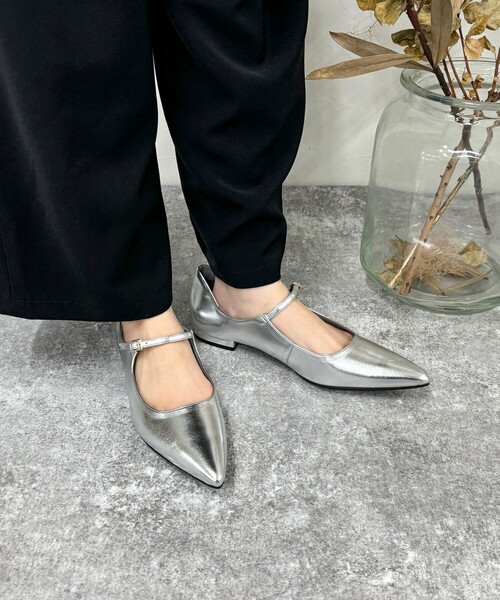 fredy emue（フレディエミュ）の「【JETEE/ ジュテ】リボンクリップメリージェーン（パンプス・レディース・シルバー/ブラック・24.5/23.5）」の5枚目の写真