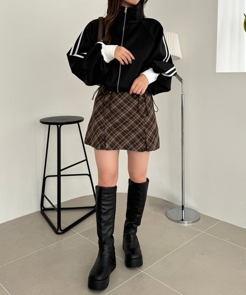 one after another NICE CLAUP（ワンアフターアナザーナイスクラップ）の「【ZOZO限定商品】サイドライントラックジャケット（ジャージ・レディース・ピンク/ネイビー/アイボリー/ブラック・FREE）」の17枚目の写真