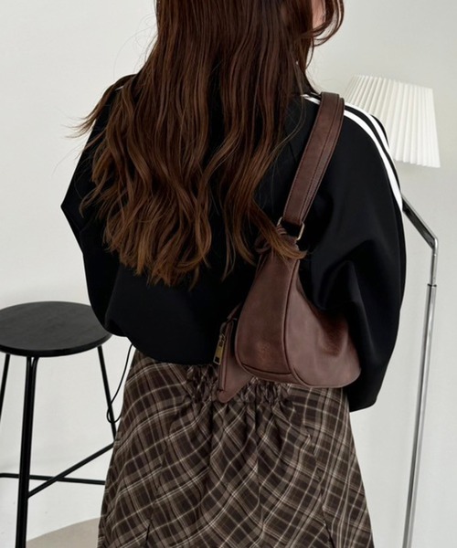 one after anotherNICE CLAUP ブラウン セール】金ボタンハイネックニット（ニット/セーター）｜one