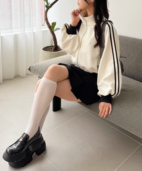 one after another NICE CLAUP（ワンアフターアナザーナイスクラップ）の「【ZOZO限定商品】サイドライントラックジャケット（ジャージ・レディース・ピンク/ネイビー/アイボリー/ブラック・FREE）」の8枚目の写真