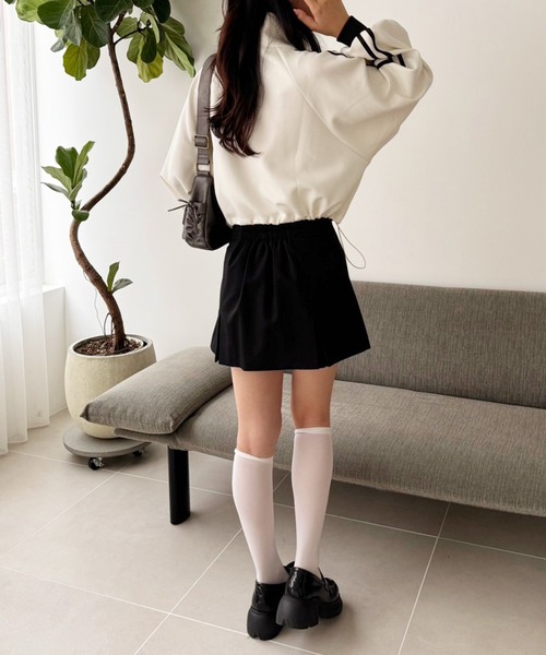 one after another NICE CLAUP（ワンアフターアナザーナイスクラップ）の「【ZOZO限定商品】サイドライントラックジャケット（ジャージ・レディース・ピンク/ネイビー/アイボリー/ブラック・FREE）」の6枚目の写真