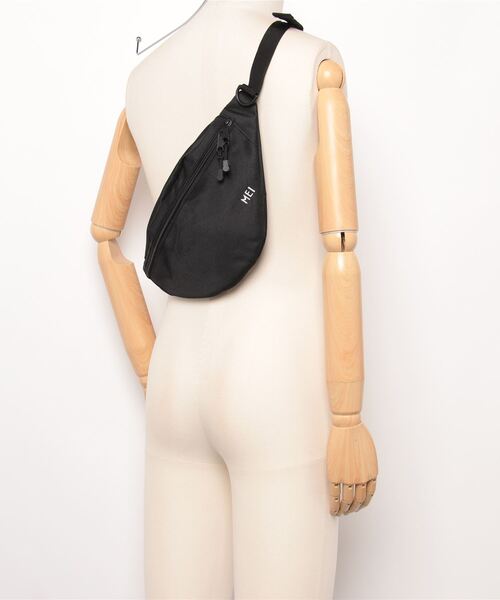 MEI(メイ)の「【 MEI / メイ 】 ミニ ボディバッグ ナイロン ウエストポーチ ショルダー STD MOON SHOULDER(ショルダーバッグ・レディース・ブラウン/オリーブドラブ/ベージュ/ネイビー/ワイン/サックスブルー/ブラック/オフホワイト/ダークグリーン/グレー・FREE)」の13枚目の写真