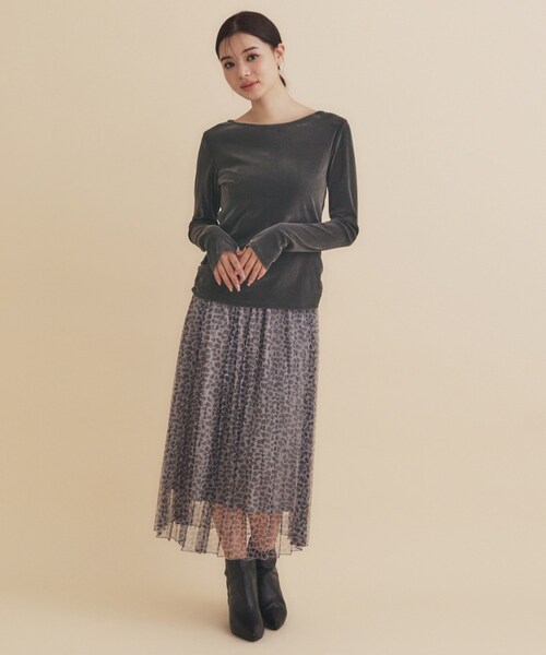 index（インデックス）の「シアーベロアシャーリングトップス【洗濯機洗い可】（Tシャツ/カットソー・レディース・ブラック/チャコールグレー/オフホワイト・00）」の9枚目の写真