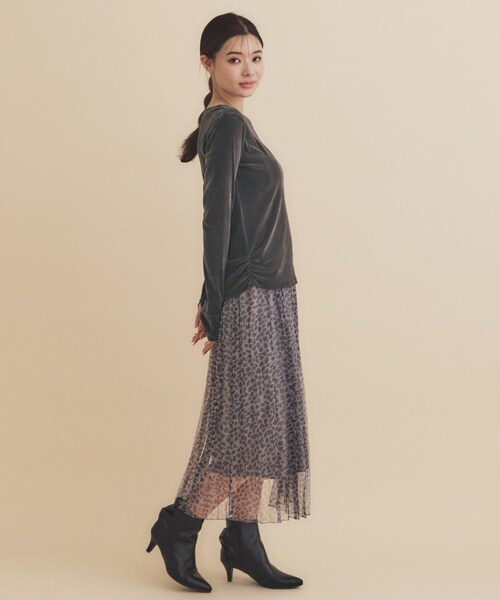 index（インデックス）の「シアーベロアシャーリングトップス【洗濯機洗い可】（Tシャツ/カットソー・レディース・ブラック/チャコールグレー/オフホワイト・00）」の10枚目の写真