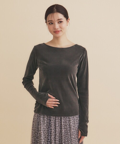 index（インデックス）の「シアーベロアシャーリングトップス【洗濯機洗い可】（Tシャツ/カットソー・レディース・ブラック/チャコールグレー/オフホワイト・00）」の16枚目の写真