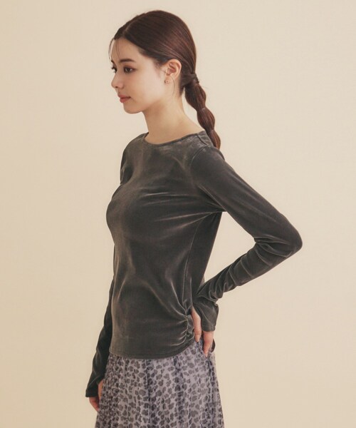 index（インデックス）の「シアーベロアシャーリングトップス【洗濯機洗い可】（Tシャツ/カットソー・レディース・ブラック/チャコールグレー/オフホワイト・00）」の17枚目の写真